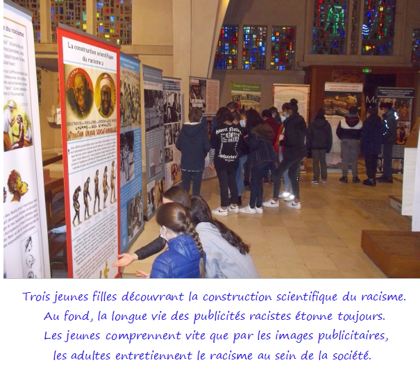 Trois jeunes filles et la constr. 3